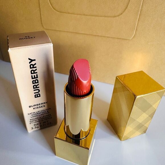 BURBERRY Kisses 93 Russet:
Timeless Elegance
(3.3 g / NET WT. 0.11 OZ) - Picture 5 of 17